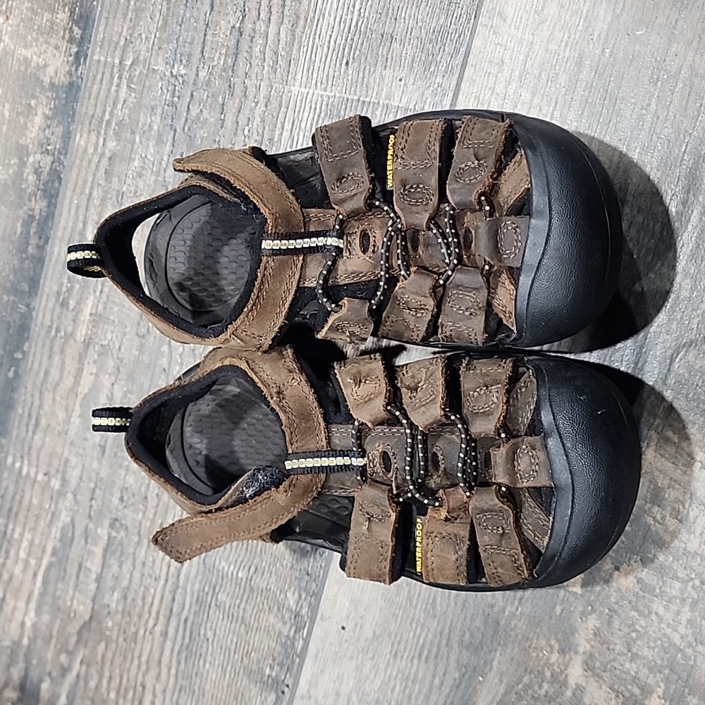Keen Brown boys  Sandals